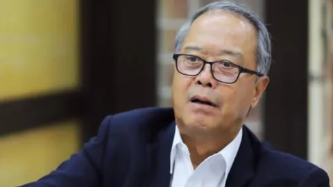 "ชูศักดิ์" ยัน คลิป "ทักษิณ" ไม่เข้าข่าย ครอบงำพรรคเพื่อไทย 