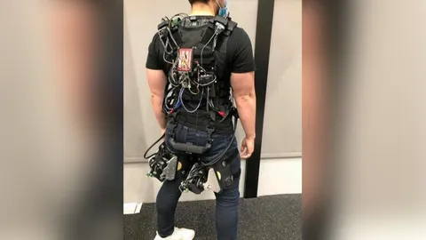 พัฒนาระบบ โครงร่างแข็งภายนอกที่คล่องตัว