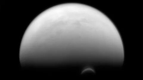 อาจมีรอยเลื่อน คล้ายซานแอนเดรียสบนไททัน