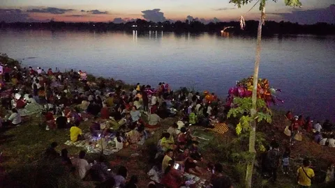 เฮบั้งไฟพญานาคผุด พิษโควิดนักท่องเที่ยวกร่อย (คลิป)