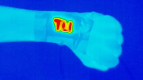 สายรัดข้อมือไฟฟ้า น้ำหนักเบาให้ความอบอุ่นแบบพกพา