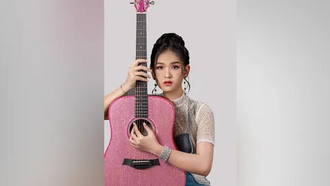 “แกรมมี่ โกลด์” รุกตลาดไทบ้าน ส่ง “เบลล์-นิภาดา” ปลุกกระแสเพลงร้อยล้านวิว