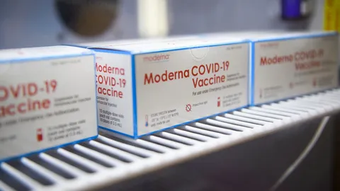 กระทรวงต่างประเทศ ปัดเบรก "ธรรมศาสตร์" รับวัคซีนบริจาค "โมเดอร์นา" 3 ล้านโดส
