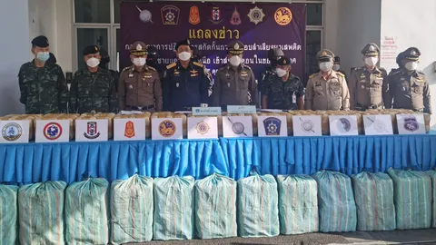 หนุ่มขนยาหลบด่านได้ แต่รถติดหล่ม ถูกตามไปรวบ พบยาบ้า 5 ล้านเม็ด