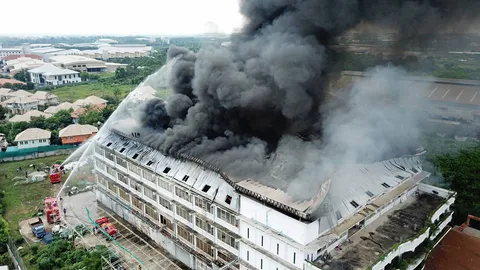 ไหม้โรงงาน