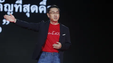 "สุรพงษ์" นั่ง ผอ.เพื่อไทย คนใหม่ สานเจตนารมณ์ "ไทยรักไทย-พลังประชาชน"