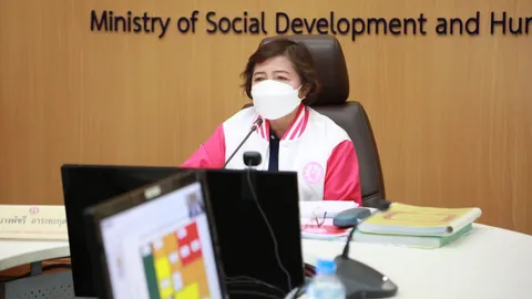 พม. เตรียมมอบรางวัลให้ "หมอยง-ปอง อัญชะลี-ครูลิลลี่" เป็นผู้เสียสละเพื่อสังคม