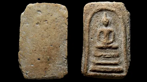 พระสมเด็จ พิมพ์ฐานแซม สภาพสวย สมบูรณ์ สีเนื้อดูคล้ำแปลกตา