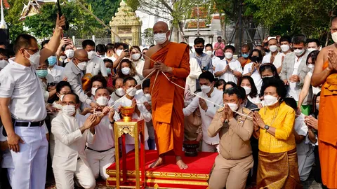 จัดพิธีเททองหล่อนำฤกษ์ พระพุทธพัฒนปชานาถ ครบรอบ 60 ปี กรมการพัฒนาชุมชน