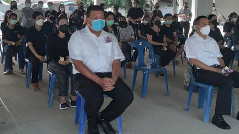 น้องเมีย 'เนวิน' โผล่ร่วมงานศพเหยื่อเครื่องบินชน ตร.เผยยังไม่ตั้งข้อหา