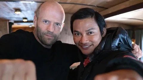 จา พนม เจอกันแล้วกับ เจสัน สเตทธัม ซุป'ตาร์ฮอลลีวูด 