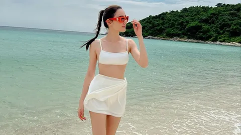 เดียร์น่า นางเอกช่อง 3 ใส่ชุดว่ายน้ำอวดความเซ็กซี่กำลังดี ดูแล้วน่ารัก 