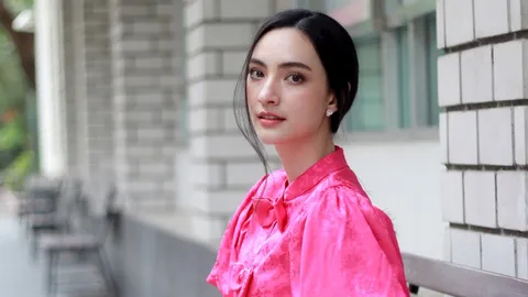 ช่อง 7HD ส่งน้องใหม่ แอนน่า กลึคส์ ขึ้นแท่นนางเอกเต็มตัว สาวน้อยร้อยไมค์