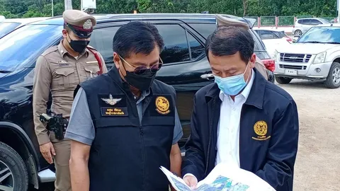 รองผู้ว่าฯ ดูถมที่ทำกำแพงมิดหลังคา ยันพรุ่งนี้มีข้อยุติ ชี้ใครอยู่ก็อึดอัด