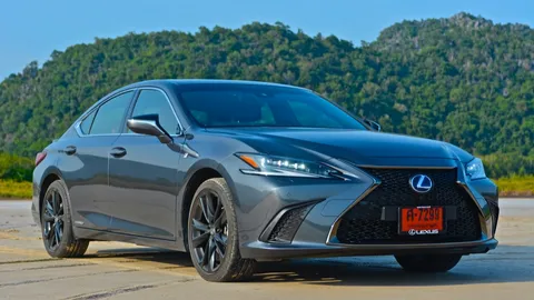 ลองของหรู ทดสอบยานยนต์ปฏิวัติ LEXUS ES300h F SPORT