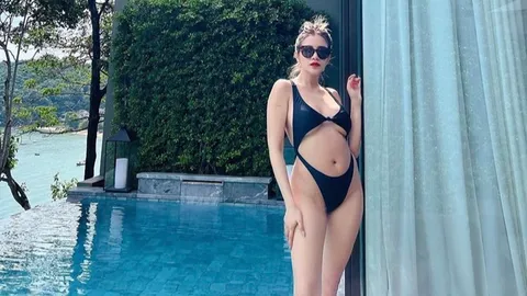 ธรรมดาโลกไม่จำ ใบเตย นุ่งบิกินีเว้าสูงปรี๊ดแซ่บจนปิดไม่มิด 