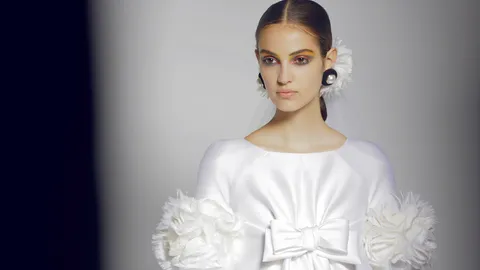 นิทรรศการแฟชั่นสุดยิ่งใหญ่ครั้งแรกในเอเชีย สุดยอดงานฝีมือจากดีไซเนอร์ดัง