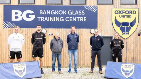 “บางกอกกล๊าส” ต่อยอดธุรกิจกีฬา เดินหน้าสู่วงการฟุตบอลอังกฤษ เซ็นพันธมิตร อ็อกซ์ฟอร์ด ยูไนเต็ด