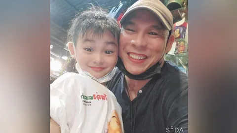 ชมความน่ารัก น้องลีออง ลูกชาย แซนวิช ดีใจ อาโหน่ง แจกรถให้ (คลิป)