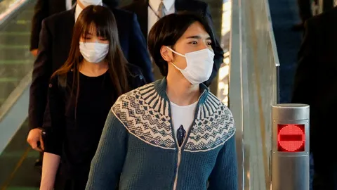 เผยอดีตเจ้าหญิงมาโกะ สามีไปสหรัฐฯ หลังอดีตคู่หมั้นแม่ตกลงรับเงินใช้หนี้