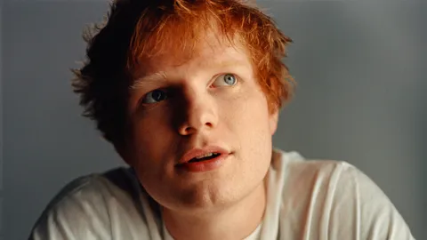 “วอร์นเนอร์ฯ” เอาใจแฟนเพลง “เอ็ด ชีเแรน” จัดการแสดง “น้ำพุ” ชุดพิเศษ