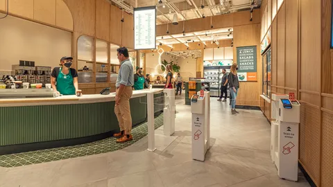 ร้านกาแฟ Starbucks ใช้เทคโนโลยีไร้แคชเชียร์ของ Amazon Go ประเดิมสาขาแรกในนิวยอร์ก