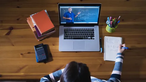 “พี่ใหญ่ให้ยืม” หนุนเรียนออนไลน์