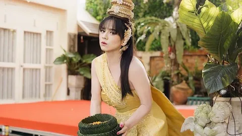 นางนพมาศแห่งปี เอ ศุภชัย แต่งชุดไทยคืนลอยกระทง สวยมากจนจำแทบไม่ได้