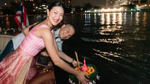 วันลอยกระทงปีนี้สุดแฮปปี้ "แพนเค้ก เขมนิจ" ร่วมลอยกับคนที่รักพร้อมหน้าพร้อมตา