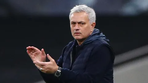 "มูรินโญ" เสียเงินเกือบ 3 หมื่นหลังเด็ก 18 ซัด 2 ประตูพา โรมา คว้าชัย(คลิป)