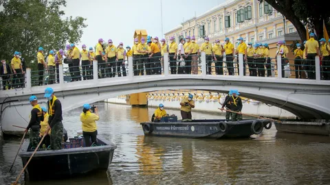 "บิ๊กหน่อย" นำกำลังพลจิตอาสา ร่วมทำความสะอาด ปรับภูมิทัศน์รอบกลาโหม