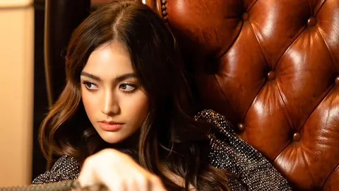 เหมือนไม่เหมือน? ชาวเน็ตสะดุดตา “นนนี่-ณัฐชา” สวยปัง คล้าย “ใหม่-ดาวิกา”