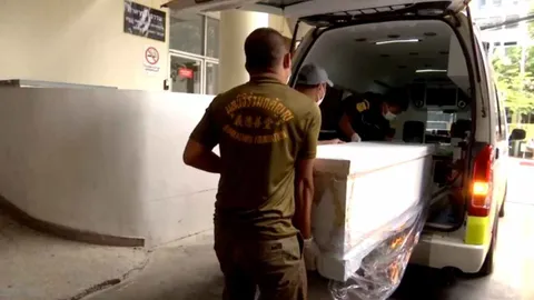 ญาติร่ำไห้รับศพ หนุ่มวัย 27 ปีเหยื่อกระสุน แม็ก วังเย็น ที่สถาบันนิติเวช