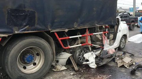 ไหม อุบล นักสนุ้กดังรถชนดับที่ระยอง เก๋งมุดใต้ 6 ล้อ ตายพร้อมเพื่อน