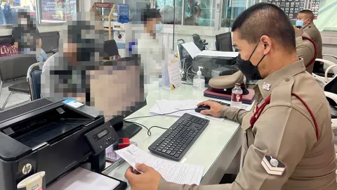 จับหนุ่มแอบถ่าย นร.มีเซ็กซ์กันในห้องน้ำ บังคับสาวอมนกเขา ขู่จะปล่อยคลิป