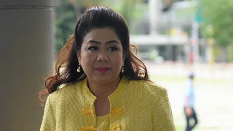 “เรณุมาศ อิศรภักดี” เห็นร้านเจ๊ไฝว่าง ดีใจไม่ต้องจองแต่ต้องสั่งน้ำกิน 4 รอบ