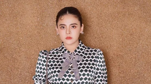 ใบเฟิร์น พัสกร โพสต์ตัดพ้อ ถ้าพูดแล้วไม่มีใครเข้าใจ คนโยงเรื่องรัก