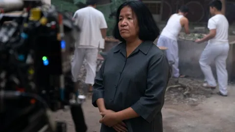 เอี้ยง สวนีย์ สิงร่างทรง ให้คิดเองตีความต่อ 