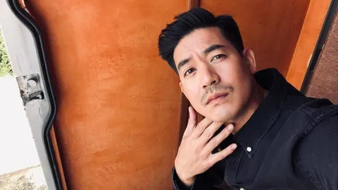 #เวียร์ศุกลวัฒน์ ติดเทรนด์ทวิตเตอร์ เพจดังโพสต์บอกน้ำท่วมปาก