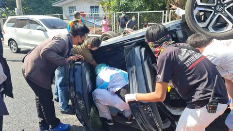  ลุง 65 ขับ HRV เสยราวสะพานบาดเจ็บ บอกเมื่อคืนนอนน้อย