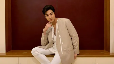 ปาริธ ไม่กดดัน ถูกเปรียบเทียบต้องดังเหมือนพระเอกรุ่นพี่เด็กปั้น เอ ศุภชัย 