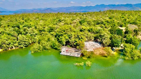 กรมอุทยานฯ ตรวจที่รีสอร์ต 30 ล้าน ริมเขื่อนศรีนครินทร์หลังทุบทิ้ง