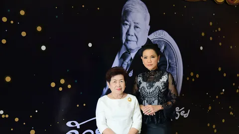 เฉลยแล้ว คนที่รับไม้ต่อจากหมอเส็ง “คุณอาตุ๊กตา” น้องสาวหมอเส็ง ผู้สืบทอดมรดกสมุนไพรของตระกูล