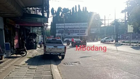 ปรับ 500 ตำรวจจอดรถบนทางเท้า แจงอยู่ระหว่างปฏิบัติหน้าที่ นายฝากซื้อของ