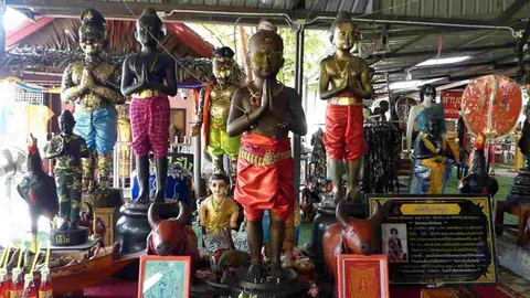 ชาวบ้านราชบุรี แห่ขอโชคพี่ไข่ วัดเขากรวด หวังได้เลขเด็ดไปลุ้นโชควันนี้ (คลิป)