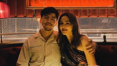 ดีเจเผือก เล่าตำนานความรัก ดีเจ-AE แอบนัดเจอกันที่บันไดหนีไฟ