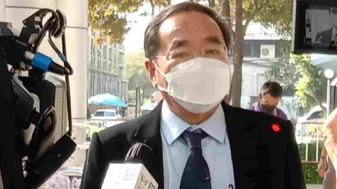 ศาลนัดไต่สวนปล่อยชั่วคราว 4 แกนนำม็อบราษฎร ลุ้นปีใหม่ขอเริ่มนับหนึ่งใหม่