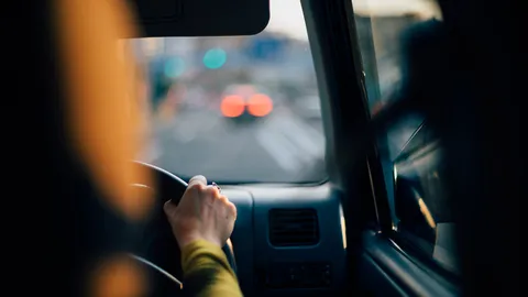 ช่วงเวลาคนขับรถ 'หลับใน' มากที่สุด สัญญาณอันตรายก่อนเข้าสู่ภาวะหลับใน