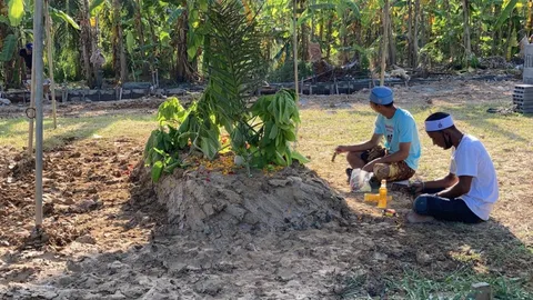  ฝังศพ บังปะ เหยื่อรถเบนซ์ชน เคยต้องโทษ ออกมาทำความดีจนมีชื่อเสียง 