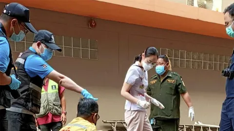 เสี่ยรับเหมา ขาดสภาพคล่อง ฆ่าตัวอนาถ เครียดไร้เงิน จ่ายพนักงาน ปาดคอดิ่งตึก